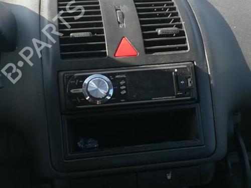 Left taillight VW POLO (6N2) 1.4 16V | BP25576827C34 - Image 13
