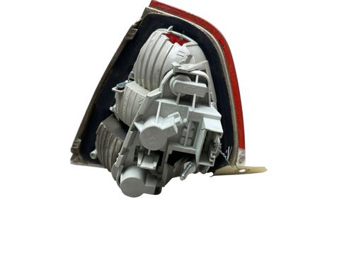 left-tailgate-light-bmw-3-e90-2004-2005-2006-2007-2008-2009-2010-2011-2012-35820953 main image