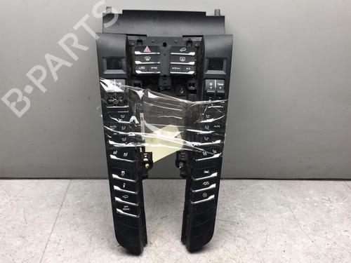 Used Middle console Middle console PORSCHE MACAN (95B) 3.6 Turbo (440 hp) 25557275 25557275