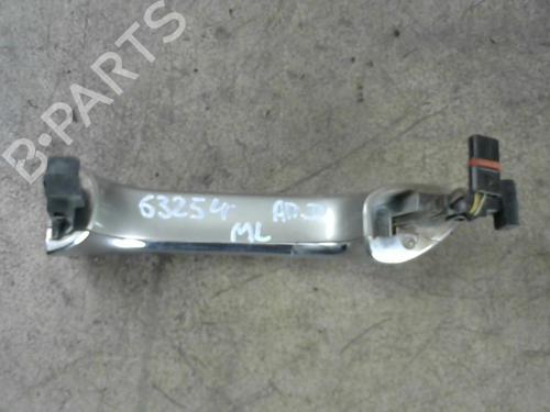 Used Rear right exterior door handle MERCEDES-BENZ M-CLASS (W164) ML 320 CDI 4-matic (164.122) (224 hp) 25532356