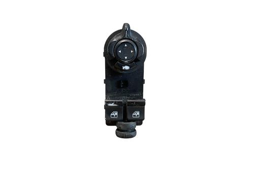 Used Left front window switch RENAULT MEGANE I (BA0/1_) 1.6 16V (BA04, BA0B, BA11, BA1J, BA16, BA19, BA1K, BA1V,... (107 hp) 25531003