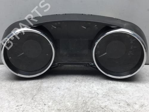 Used Instrument cluster PEUGEOT 3008 I MPV (0U_) 1.6 HDi (114 hp) 25575019