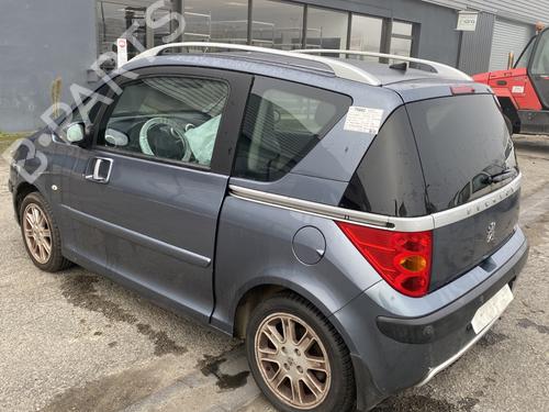Right taillight PEUGEOT 1007 (KM_) 1.6 HDi | BP30457026C35  - Image 5