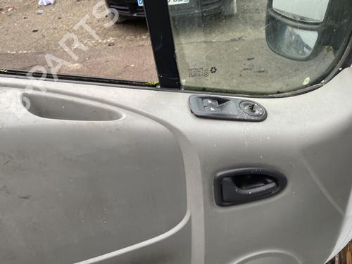 Left front window switch RENAULT TRAFIC II Van (FL) 1.9 dCi 80 (FL0B) | BP31172802I27 - Image 4