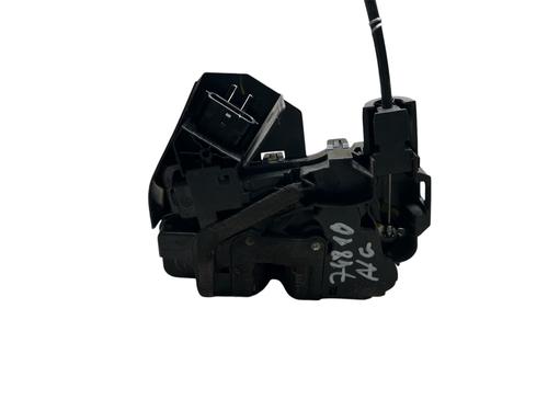 front-left-lock-renault-megane-iv-hatchback-b9amn_-2015-32777838 main image