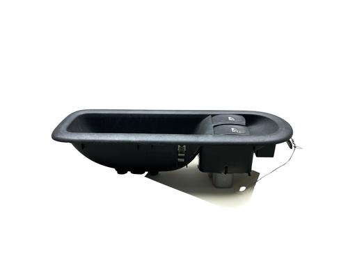 left-front-window-switch-renault-twingo-ii-cn0_-2007-32387325 main image