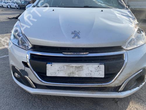 Right front fog light PEUGEOT 208 I (CA_, CC_) 1.6 HDi / BlueHDi 75 | BP29975918C31