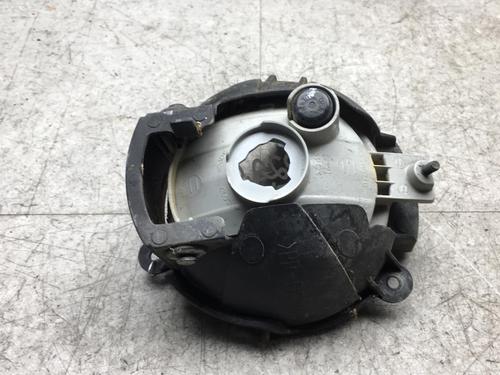 Used Right front fog light CHEVROLET CAPTIVA (C100, C140) 2.0 D 4WD (150 hp) 25546020