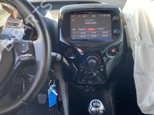 Right front window switch PEUGEOT 108 1.2 | BP34056050I26  - Image 10