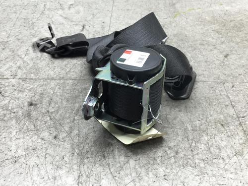 Used Front left seatbelt OPEL CORSA D (S07) 1.2 (L08, L68) (86 hp) 25571838