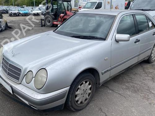 Left tailgate light MERCEDES-BENZ E-CLASS (W210) E 200 (210.035) | BP25507903C79  - Image 9