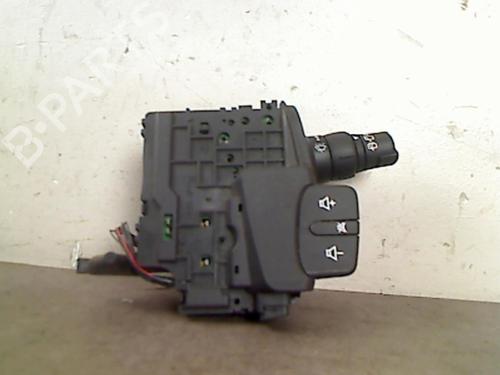 Used Steering column stalk RENAULT SCÉNIC II (JM0/1_) 1.5 dCi (JM0F) (82 hp) 25584114