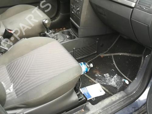 Rear fog light OPEL MERIVA A MPV (X03) 1.7 CDTI (E75) | BP25552523C37 