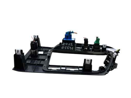 Middle console PEUGEOT 5008 II (MC_, MJ_, MR_, M4_) 1.2 THP (MRHNYH, MRHNYW, MRHNSJ, MRHNSU, MRHNSM) | BP28424844I22 