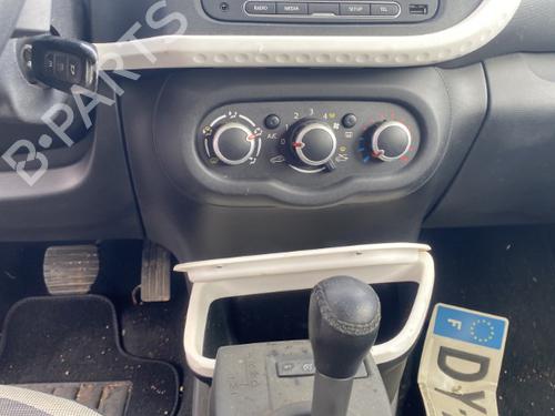 Right taillight RENAULT TWINGO III (BCM_, BCA_) 0.9 TCe 90 (BCM9, BCM2) | BP30634903C35 - Image 26