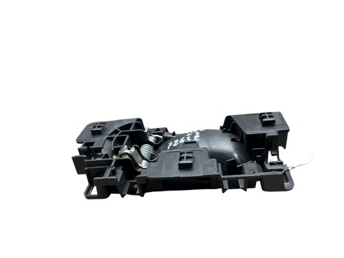 Used Front right interior door handle Front right interior door handle CITROËN C3 III (SX) 1.2 THP 110 (SXHNPS, SXHNZT, SXHNZ6) (110 hp) 26498020 26498020