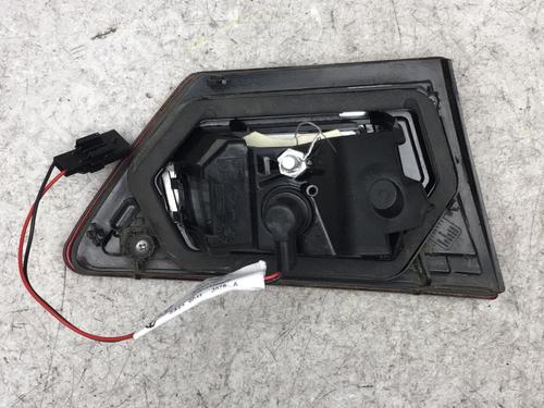 right-tailgate-light-renault-clio-iv-bh_-2012-2013-2014-2015-2016-2017-2018-2019-2020-2021-25551783 main image