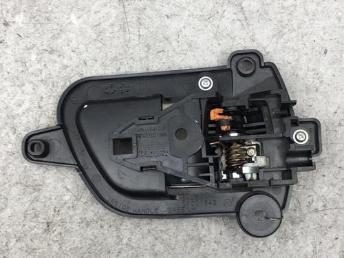 Used Front left interior door handle Front left interior door handle CITROËN C-CROSSER (VU_, VV_) 2.2 HDi (156 hp) 25538144 25538144