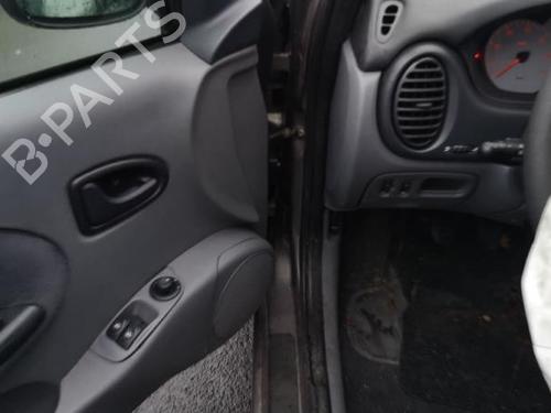 Front left lock RENAULT MEGANE I Coach (DA0/1_) 1.6 16V (DA0B, DA04, DA11) | BP25560325C98 