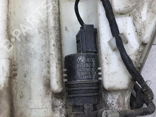 Windscreen washer tank BMW 5 (F10) 530 d xDrive 61667269667