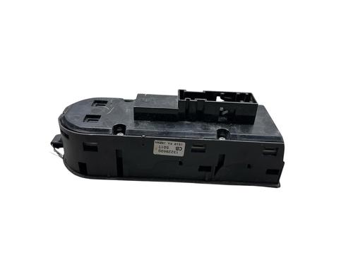 Used Left front window switch Left front window switch OPEL ASTRA H TwinTop (A04) 1.8 (L67) (140 hp) 35821313 35821313
