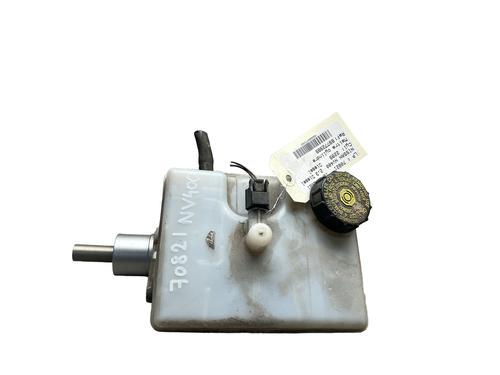 Used Brake master cylinder NISSAN NV400 Van (X62, X62B) dCi 150 (150 hp) 25530832