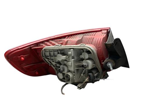 Used Right taillight Right taillight 25511006 25511006