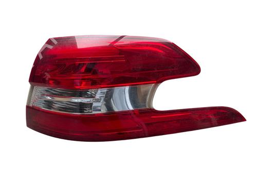 Used Right taillight Right taillight 33551157 33551157