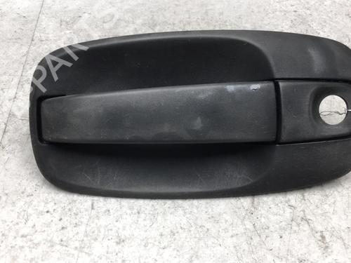 Używane Klamka zewnętrzna drzwi przednich lewych RENAULT TRAFIC II Van (FL) 1.9 dCi 100 (FL0C, FL0K, FL0B) (101 hp) 25520238