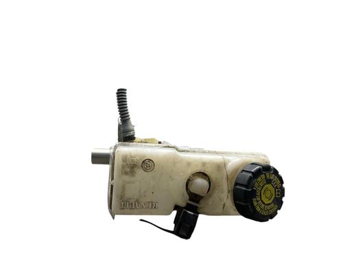 Used Brake master cylinder RENAULT CLIO IV (BH_) 1.2 16V (73 hp) 25569500