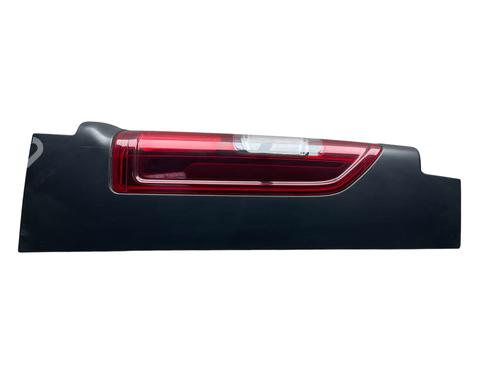 right-taillight-nissan-nv300-van-x82-2016-33550852 main image
