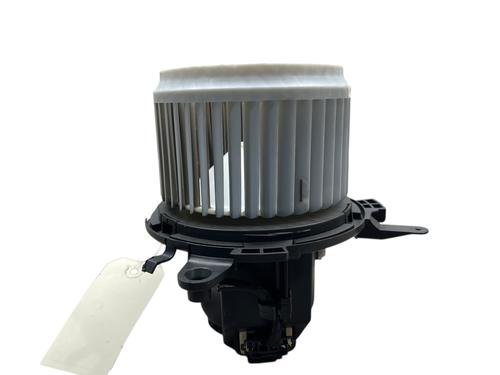 Heater blower motor PEUGEOT 3008 II SUV (MC_, MR_, MJ_, M4_) 1.5 BlueHDi 130 | BP26684029M62 