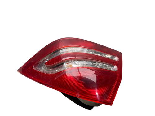 right-taillight-mercedes-benz-c-class-w203-2000-2001-2002-2003-2004-2005-2006-2007-28809536 main image