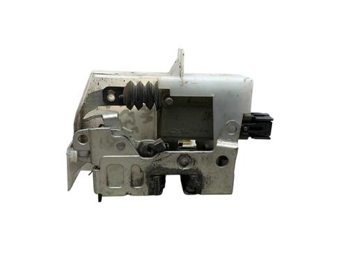 Używane Zamek drzwi tylnych lewych RENAULT CLIO II (BB_, CB_) 1.5 dCi (B/C2J) (68 hp) 29240940