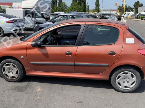 Faro izquierdo PEUGEOT 206 Hatchback (2A/C) 1.1 i | BP25514631C28 