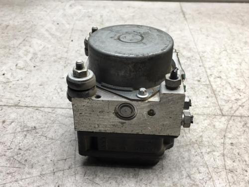 Used ABS pump RENAULT CLIO III (BR0/1, CR0/1) 1.5 dCi (BR17, CR17) (86 hp) 25509858