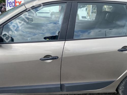 Left tailgate light RENAULT SCÉNIC III (JZ0/1_) 1.6 E85 (JZ03, JZ1Y) | BP25549812C79  - Image 16