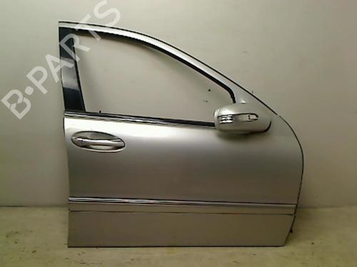 Used Right front door MERCEDES-BENZ C-CLASS (W203) C 220 CDI (203.008) (150 hp) 25522534