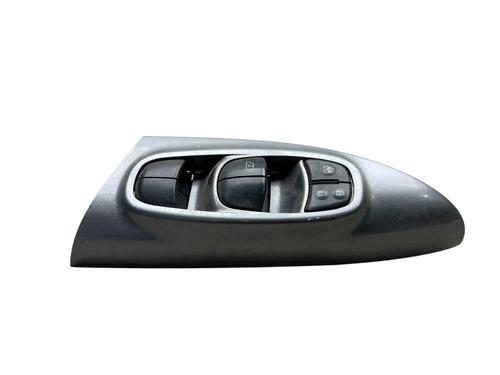 Used Left front window switch NISSAN JUKE (F15) 1.6 (117 hp) 29336359