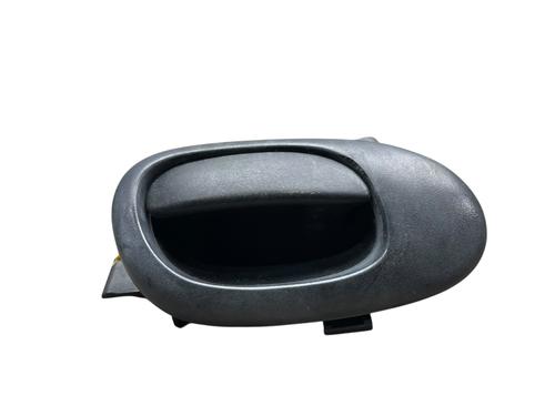 Venstre foran invendig håndtak PEUGEOT 206 Hatchback (2A/C) 1.4 i (75 hp) 28211970