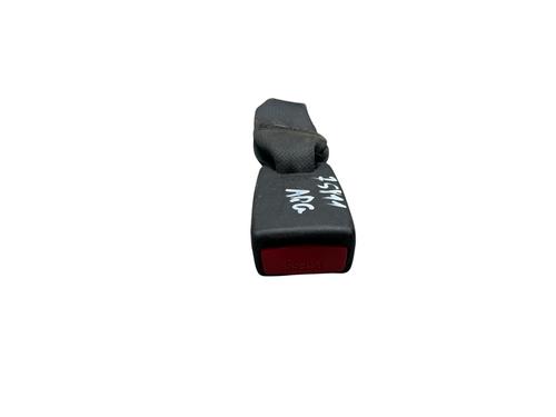 Used Seat buckle Seat buckle SUZUKI GRAND VITARA II (JT, TE, TD) 1.9 DDiS All-wheel Drive (JT419, TD44, JB419WD, JB419XD,... (129 hp) 30933232 30933232