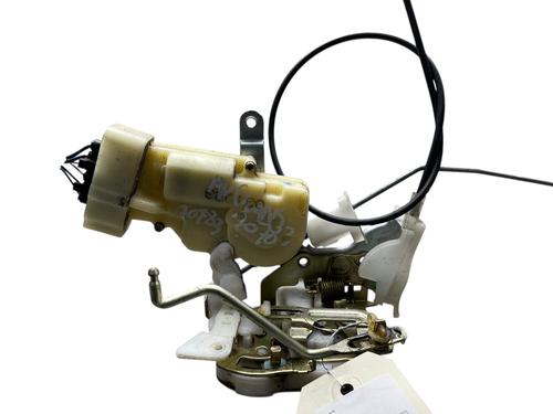 front-left-lock-toyota-yaris-_p1_-1999-2000-2001-2002-2003-2004-2005-25502809 main image