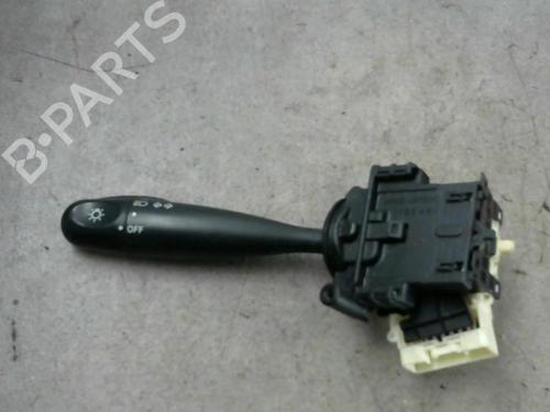 Used Switch TOYOTA YARIS (_P1_) 1.0 (SCP10_, SCP10R) (68 hp) 25576946