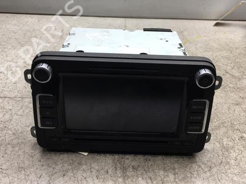 Used Radio VW POLO V (6R1, 6C1) 1.6 TDI (90 hp) 25529524