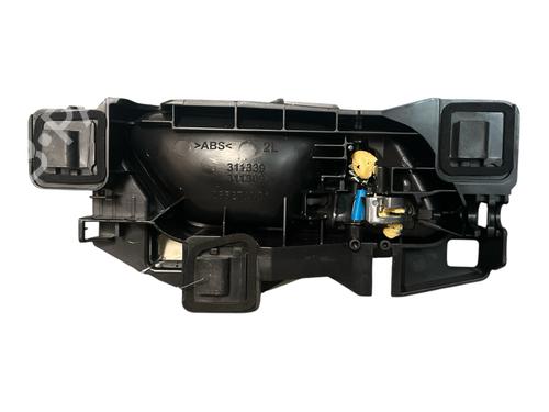 Venstre bagtil invendig håndtag Venstre bagtil invendig håndtag PEUGEOT 5008 II (MC_, MJ_, MR_, M4_) 1.2 THP (MRHNYH, MRHNYW, MRHNSJ, MRHNSU, MRHNSM) (131 hp) 37251109 37251109