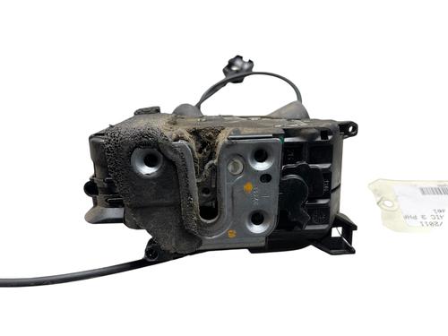 Used Front left lock Front left lock 31851433 31851433