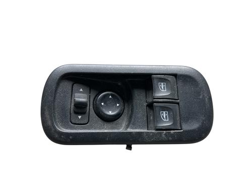Used Left front window switch RENAULT MASTER III Van (FV) 2.3 dCi 135 FWD (FV0N, FV08, FV06, FV00, FV1S) (136 hp) 31639051