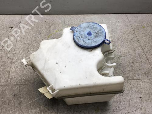 Used Windscreen washer tank MERCEDES-BENZ B-CLASS Sports Tourer (W245) B 180 CDI (245.207) (109 hp) 25565876