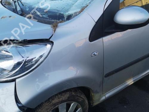 Right taillight PEUGEOT 107 (PM_, PN_) 1.0 | BP25560328C35 