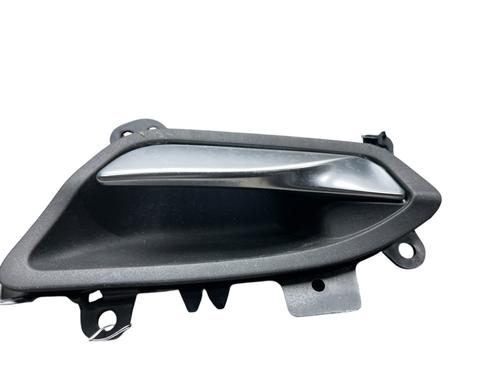 Used Front left interior door handle BMW 1 (F20) 116 d (116 hp) 25526225